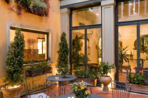 Rivoli Boutique Hotel