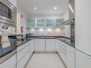Apartment Pine Hills Ametista by Interhome