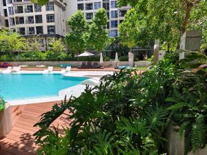 Lumiere Boulevard High Floor Pool & City Views