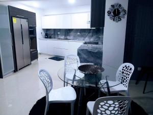 Your Perfect Getaway in Margarita , 2 Bedrooms , Pool View