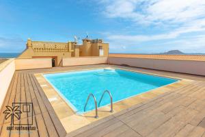Bristol Shore Rooftop Pool and Sea View