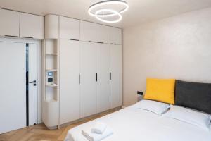 Panorama 72 Sea View with Private Parking and EV charging station