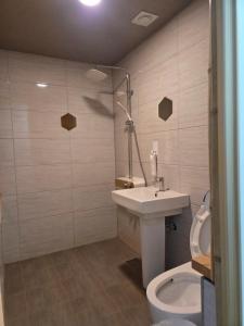 Sokcho Local Bridge Hotel