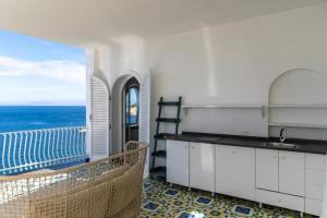 Villa Stunning view on the sea of Naples with pool