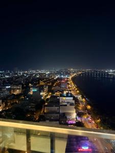 DC Skyline Balcony - Panoma 2