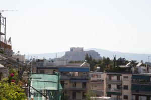 Midway Acropolis View Apt