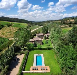Elegant Villa with private pool inside Chianti