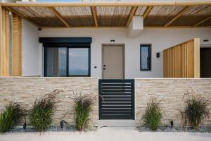 Armyra suites