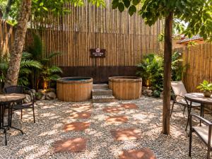 OASIS by Four Twenty