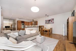 Spacious luxuryinclusive old town flat