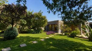 923 Villa
