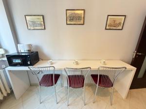 Vienna 2BDR near Opera and Cathedral w Working space