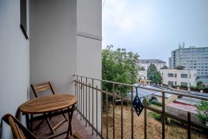 Old Town Design Apartment for 5 - Balcony & AC