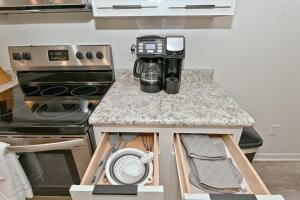 3 King Beds Family & Pet Friendly 5 Min to Dwntwn
