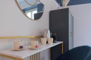 Lake Como 2 min - Modern Suites at 1 min to Station - Wifi, AC