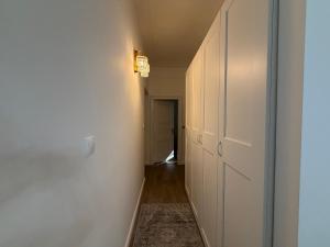 Simcity I 2BR Old Town Opulence w self check I heated floors I washer and dryer I Just 3 min walk to main city square