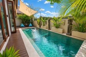 3BR Pool Villa Berawa 200m to Beach Finns