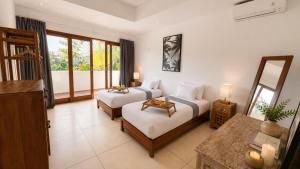 3BR Pool Villa Berawa 200m to Beach Finns