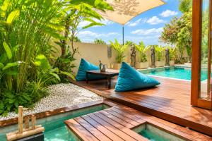 3BR Pool Villa Berawa 200m to Beach Finns