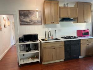 Chic LA Luxury Residence