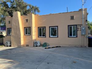 Chic LA Luxury Residence