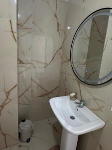 Univers City Beautiful 3BR Flat for 6 Guests