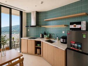 The Paramount Oceanfront Apartments by San Luxury