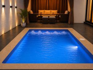 Villa with heated pool & jacuzzi, near beaches