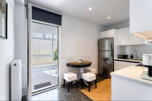 Athens Premium Euthalia