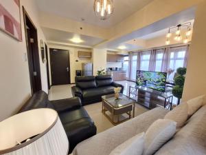 Exclusive 1BR Balcony -60sqm -PET -FreeParking -MOA,PICC,CCP,WTC,Airport