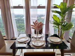 Exclusive 1BR Balcony -60sqm -PET -FreeParking -MOA,PICC,CCP,WTC,Airport