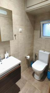 lake agia apartments