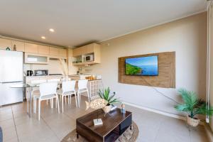 Laguna navegable y piscinas · 2D con terraza