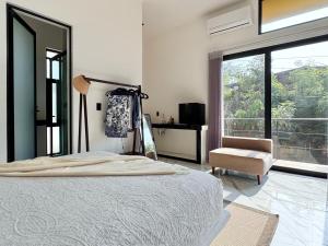 5BR Villa, Private Pool, Walk to La Punta Beach