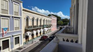 Apartamento en el centro de Ponce - con 2 camas, cocina y WiFi incluido