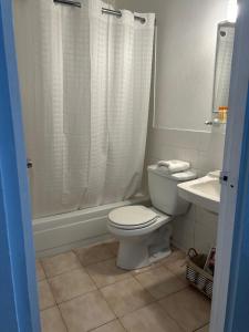 Apartamento en el centro de Ponce - con 2 camas, cocina y WiFi incluido