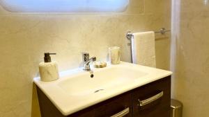 Sea View & Terrace 2 min TGV Tangier