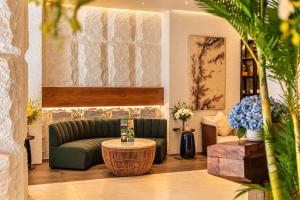 A&EM Art Hotel