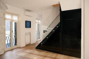 Chic duplex in milan center fashion district