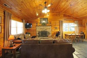 Trout Creek Cabin- Right on the Creek