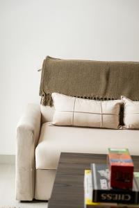 Luxury at Uptown Drei Prime Location