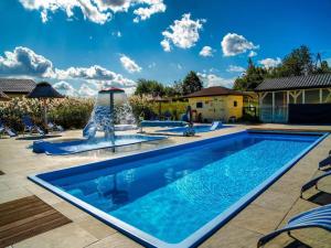 Comfortable holiday homes, pool, sauna, whirlpool