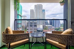 Misty Springs Westlands - 1BR Executive Apt, 2 Min Walk to GTC, Expressway , Rooftop Pool & Gym