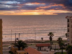 Depto con Vista al Mar, Piscina y Parking
