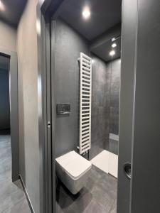 The Grey House - stylish 2BD apartment in Milan