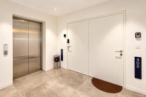 Villa Eureka - 3BR, Hot Tub, 2 Blocks from Beach