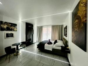 VERSACE OLD TOWN JACUZZI APARTMENT Deluxe