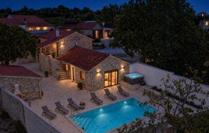 Cozy Home In Stankovci With Private Swimming Pool, Can Be Inside Or Outside