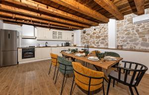 Cozy Home In Stankovci With Private Swimming Pool, Can Be Inside Or Outside