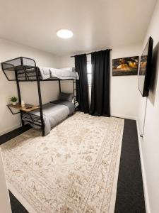 Modern 2BR - Sleeps 5 - Free Parking